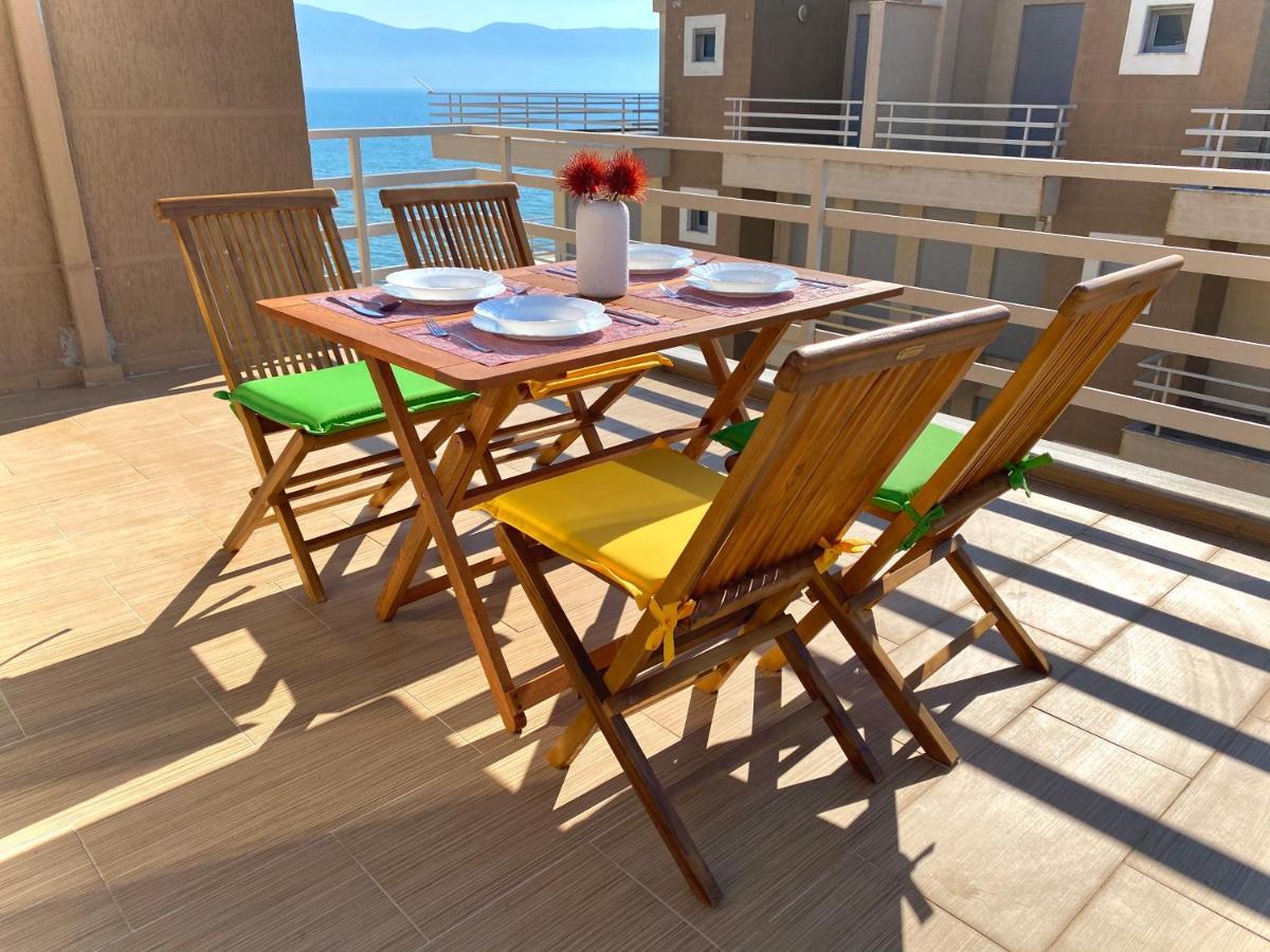 Eka Luxury Two-Bedroom Seaview Apartment Avlonya Dış mekan fotoğraf