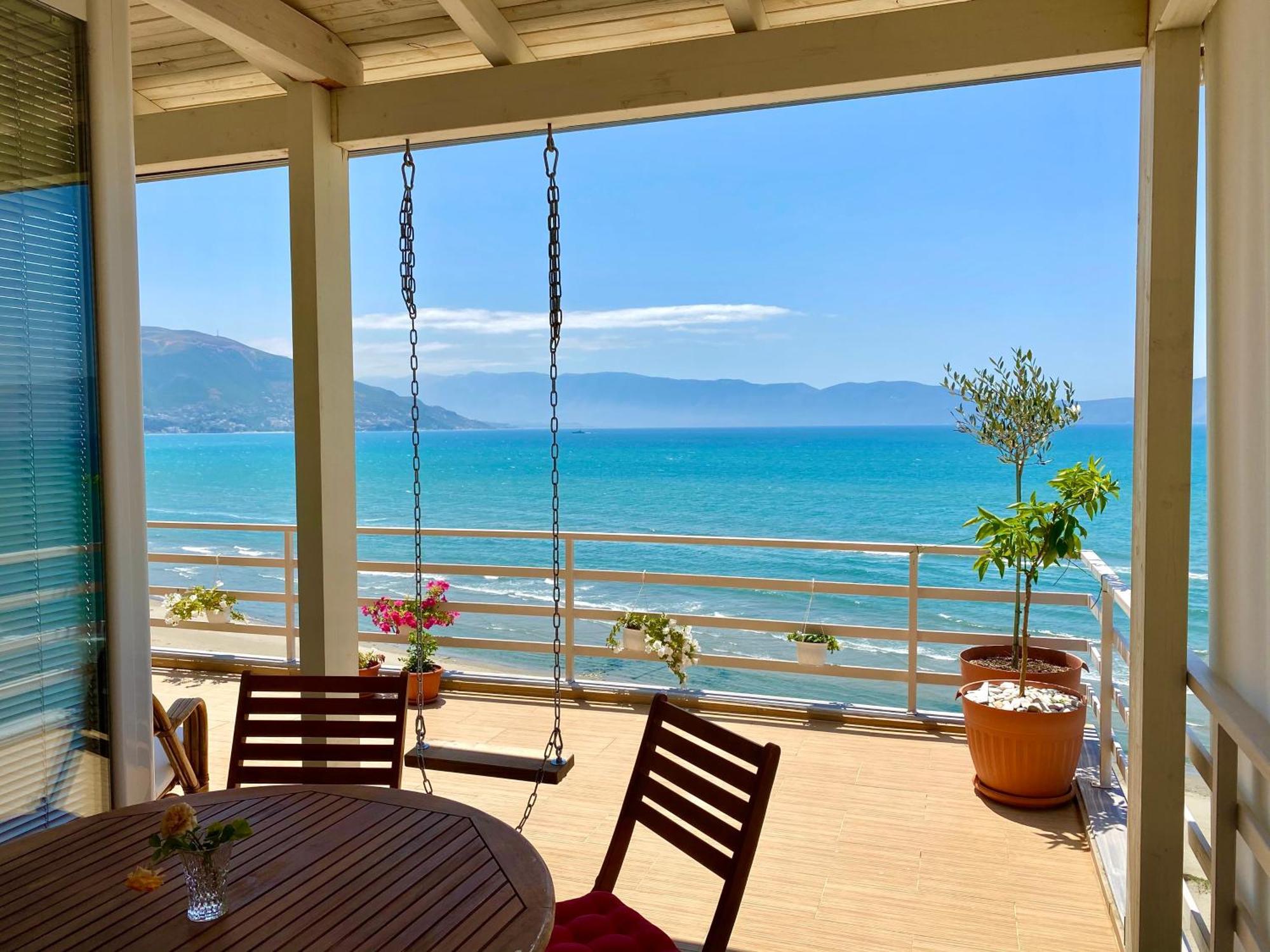 Eka Luxury Two-Bedroom Seaview Apartment Avlonya Dış mekan fotoğraf