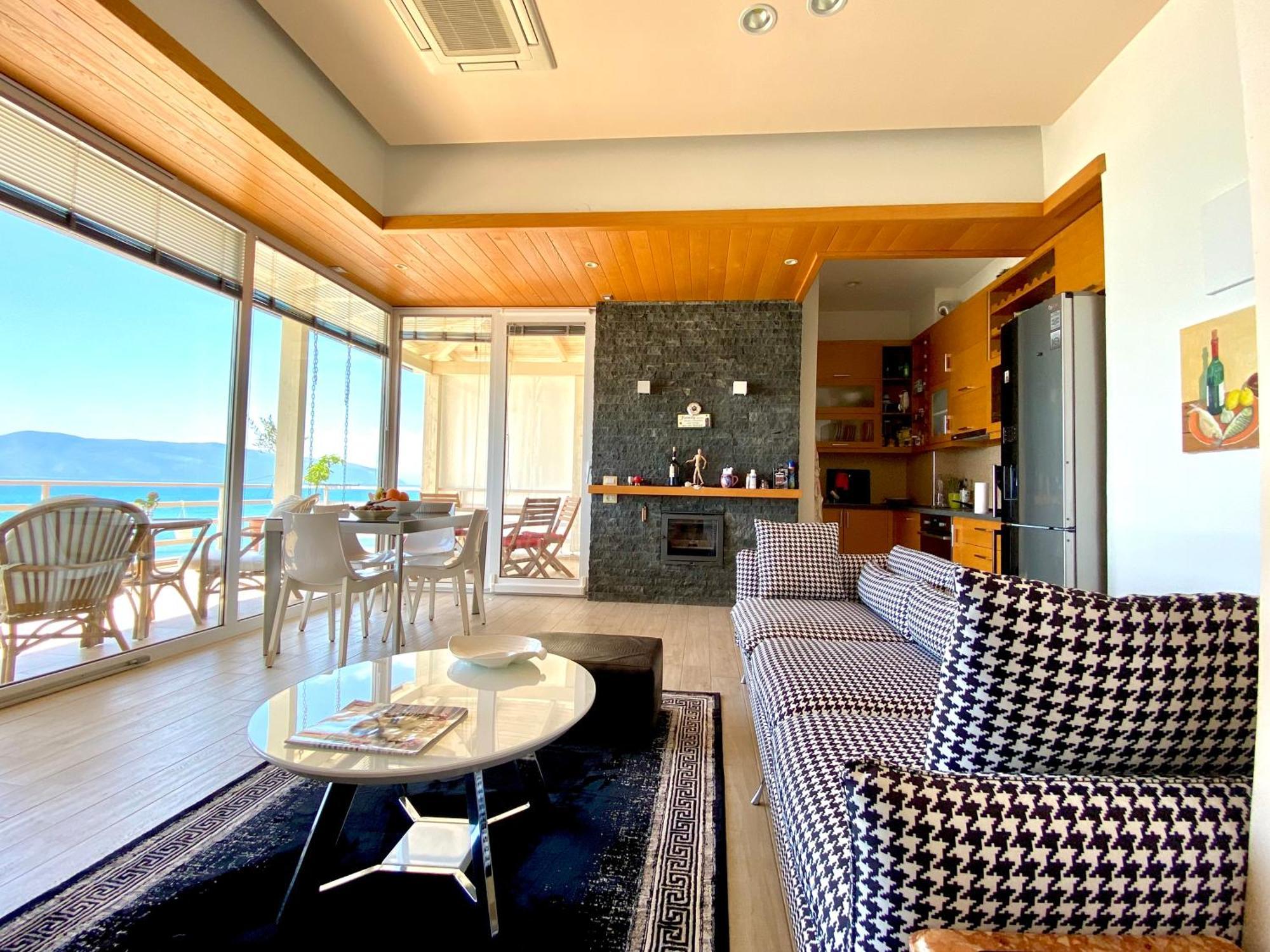 Eka Luxury Two-Bedroom Seaview Apartment Avlonya Dış mekan fotoğraf